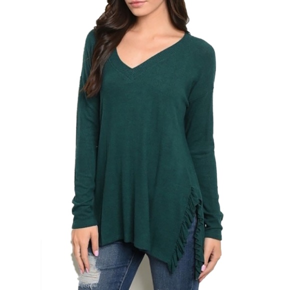 BEAUTIFUL SOFT GREEN RUFFLE TOP - Picture 2 of 4